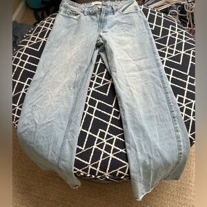 Hollister Women's Light Blue Straight Leg Jeans